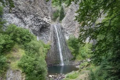 Cascade du Ray Pic 3 AdobeStock 291897608