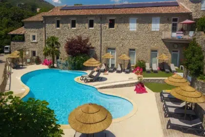 Choisir le sud de la France pour un séjour entre adultes 6 domaine de la plage